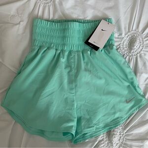 Nike One Women's Dri-FIT Ultra High-Waisted 3" Brief-Lined Shorts